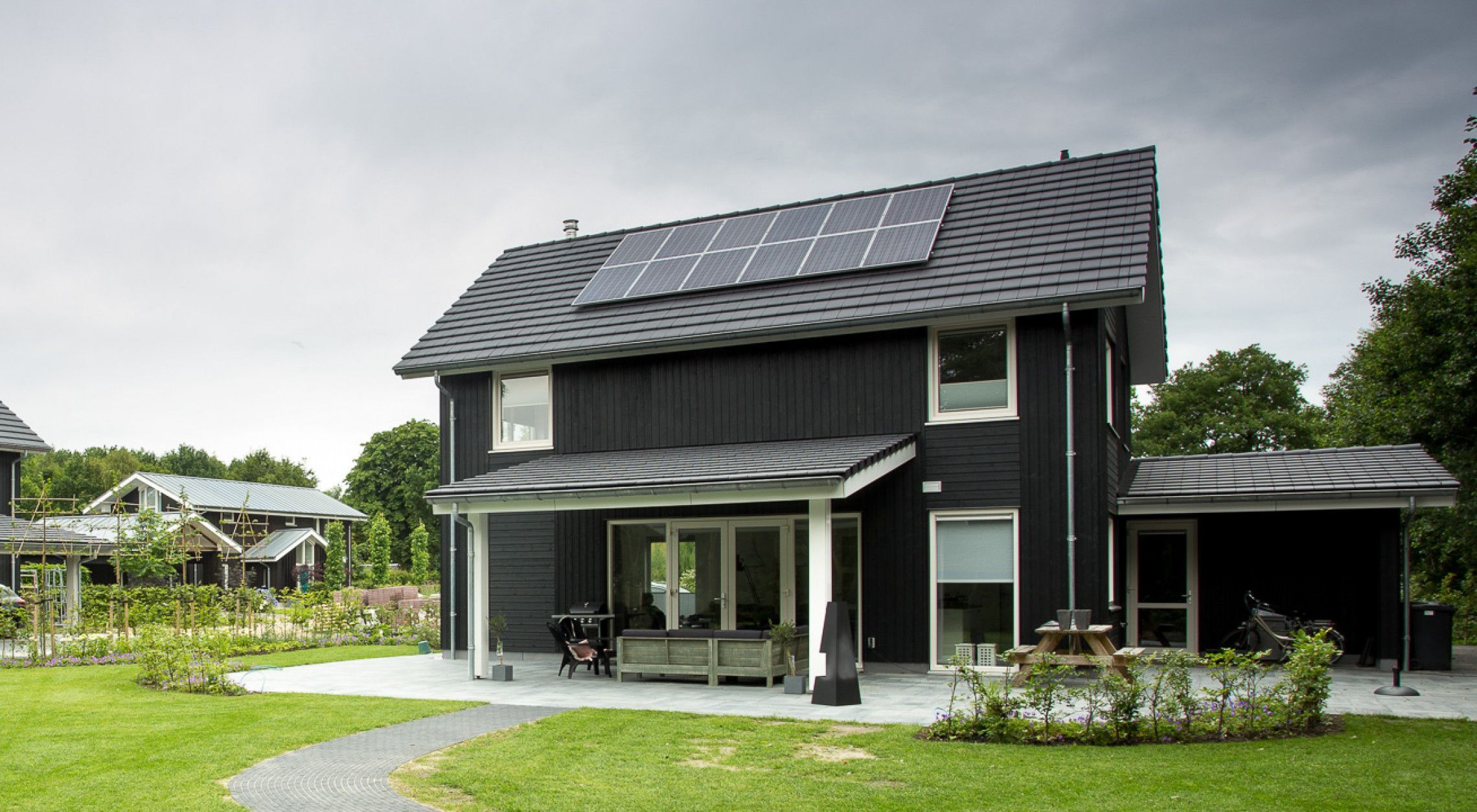 VäriWood - zwarte houten gevel