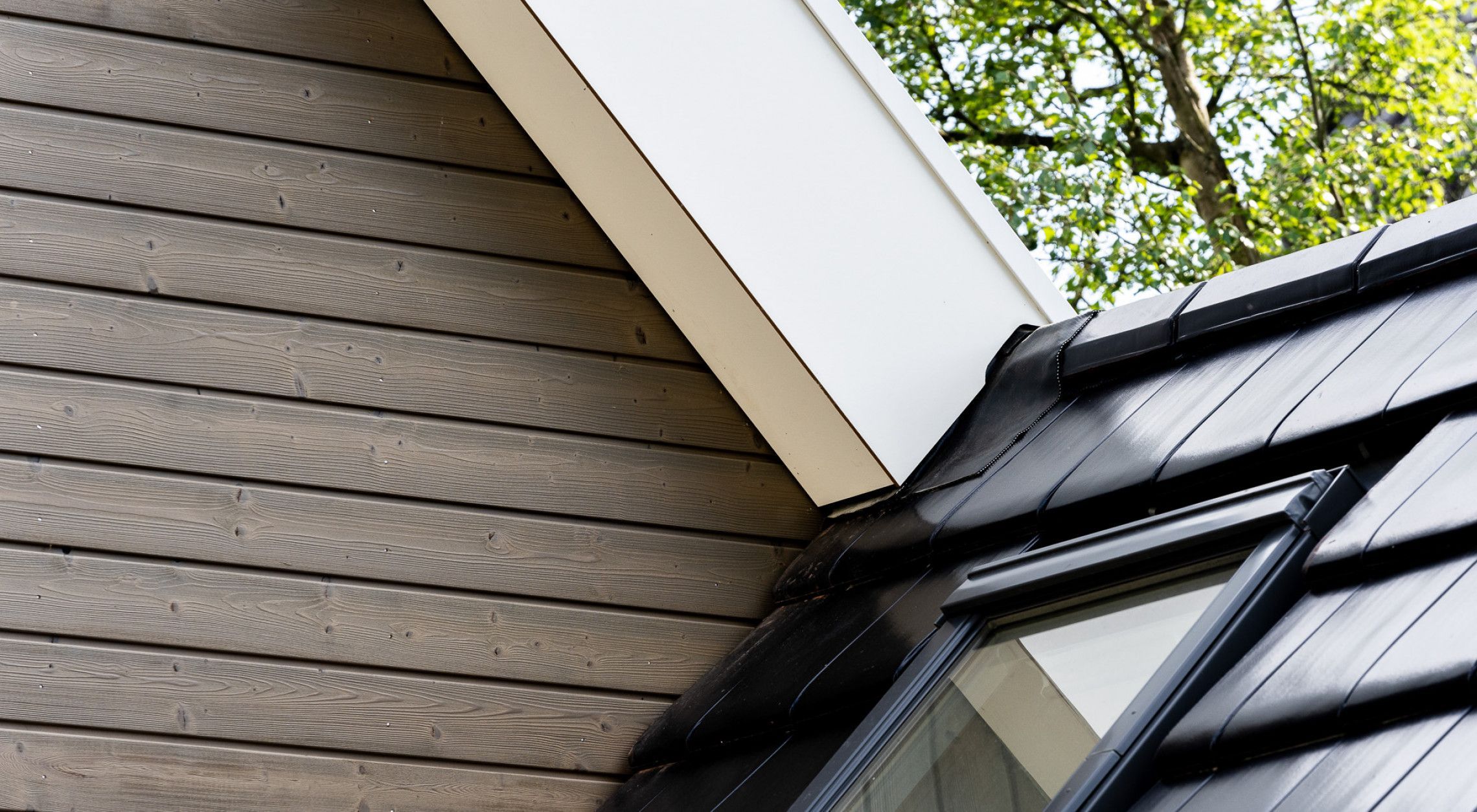 Vrijstaande woning met houten geveldelen