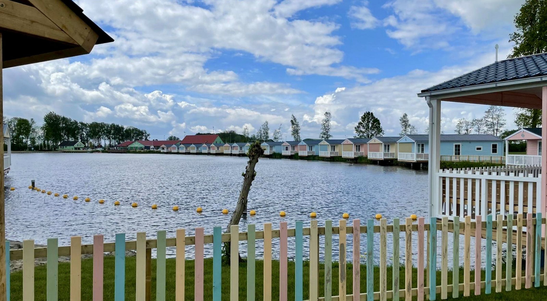 Kleurrijke chalets - Molenwaard