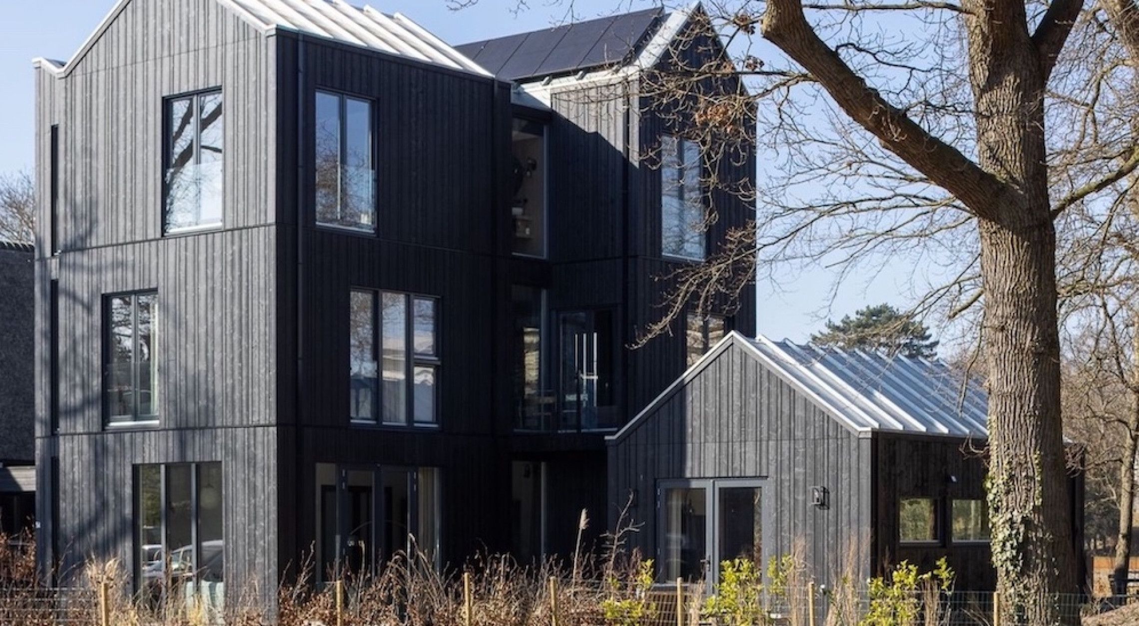 Zwarte houten gevelbekleding - DumoWood