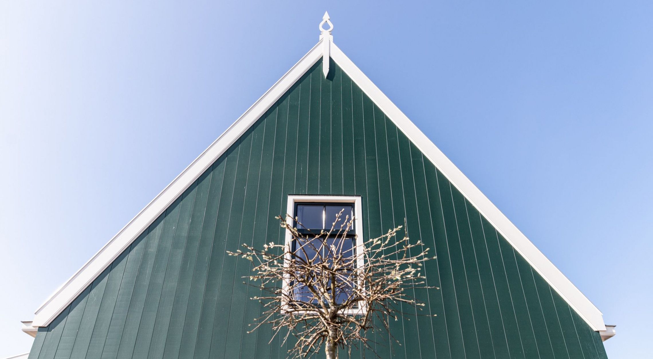 Verticale houten gevelbekleding