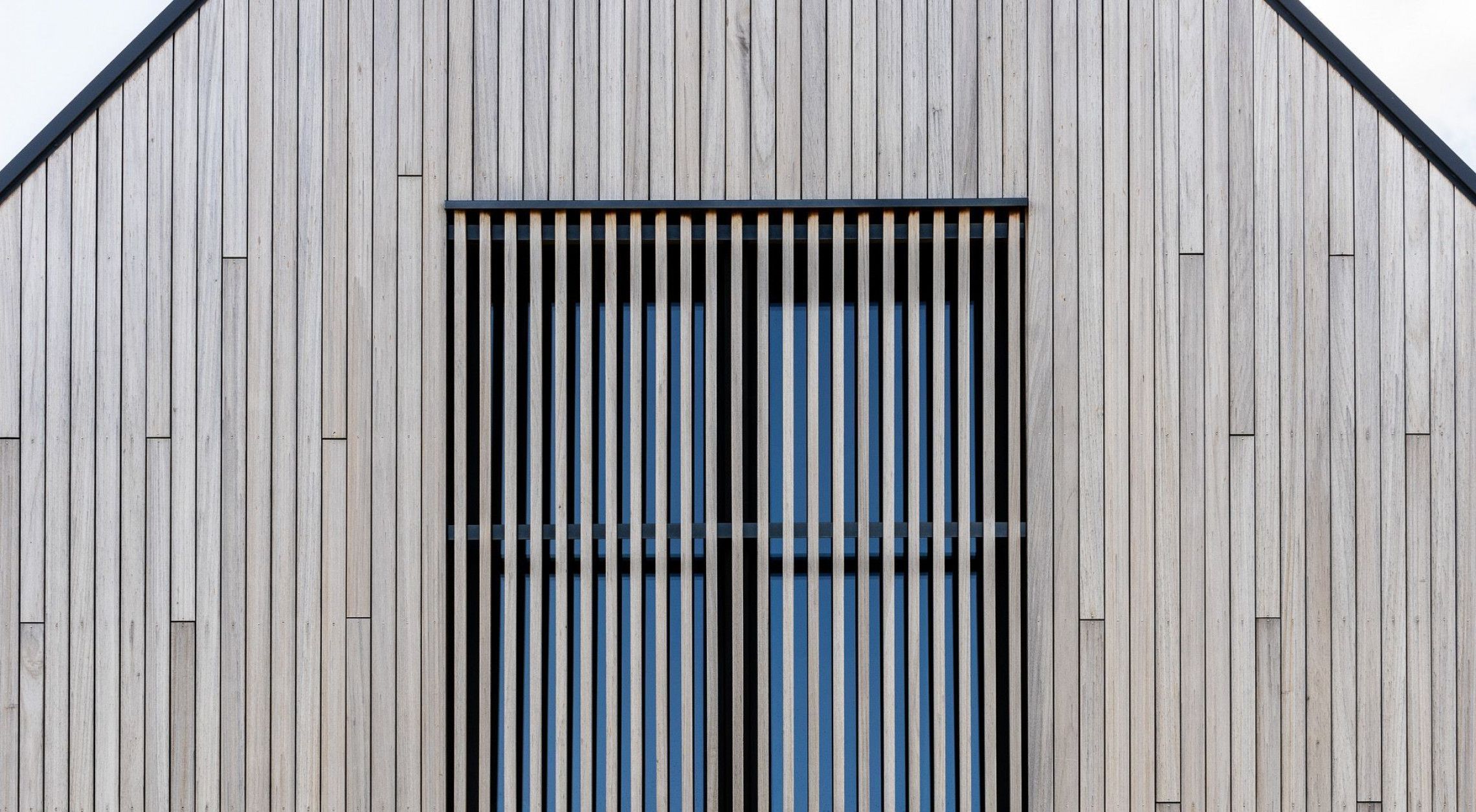 Vergrijzing houten gevel